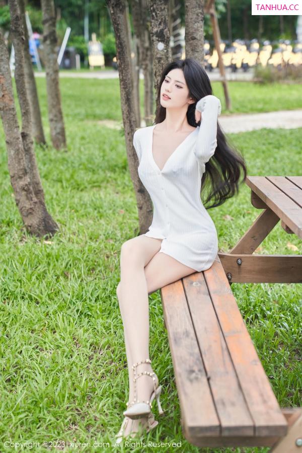 李浅浅  [XiuRen]高清写真图 2023.07.31 No.7162 浅浅Danny 户外美腿第10张图片